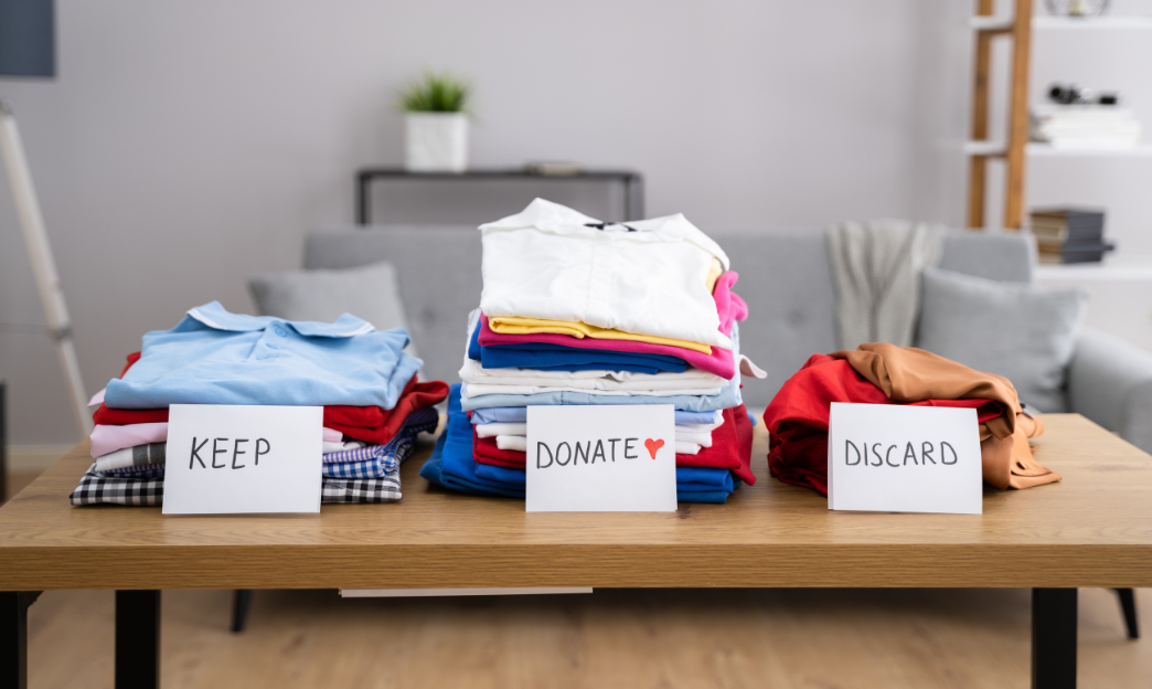 Decluttering: Keep, Donate, Discard